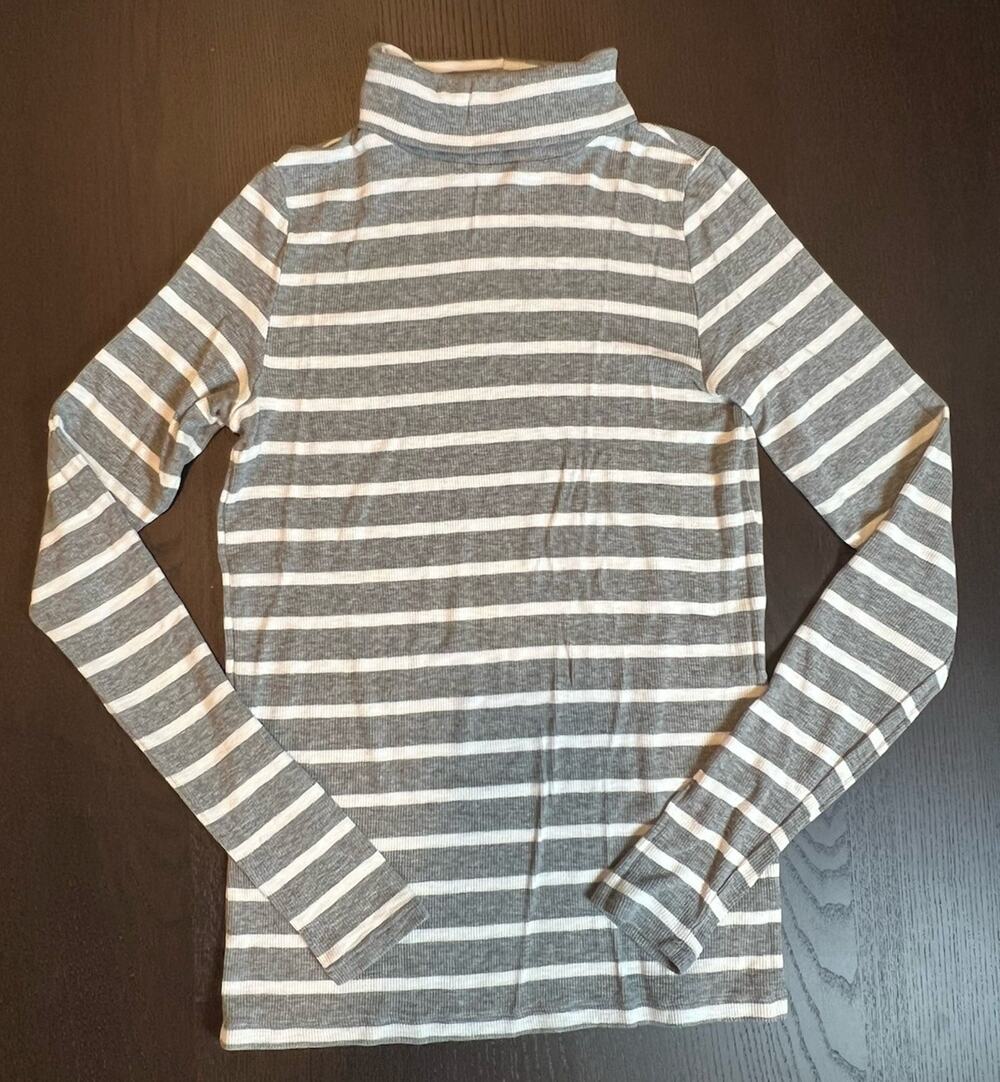 Aerie Real Soft Turtleneck Gray White Striped Ribbed Soft Stretch Women’s Small